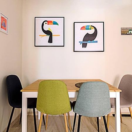 Cozy Flat With 1 Bedroom Next To Metro Station Athen Eksteriør billede