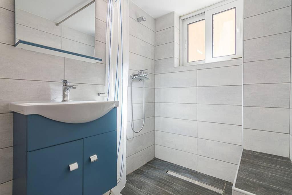 Cozy Flat With 1 Bedroom Next To Metro Station Athen Eksteriør billede
