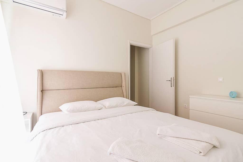 Cozy Flat With 1 Bedroom Next To Metro Station Athen Eksteriør billede
