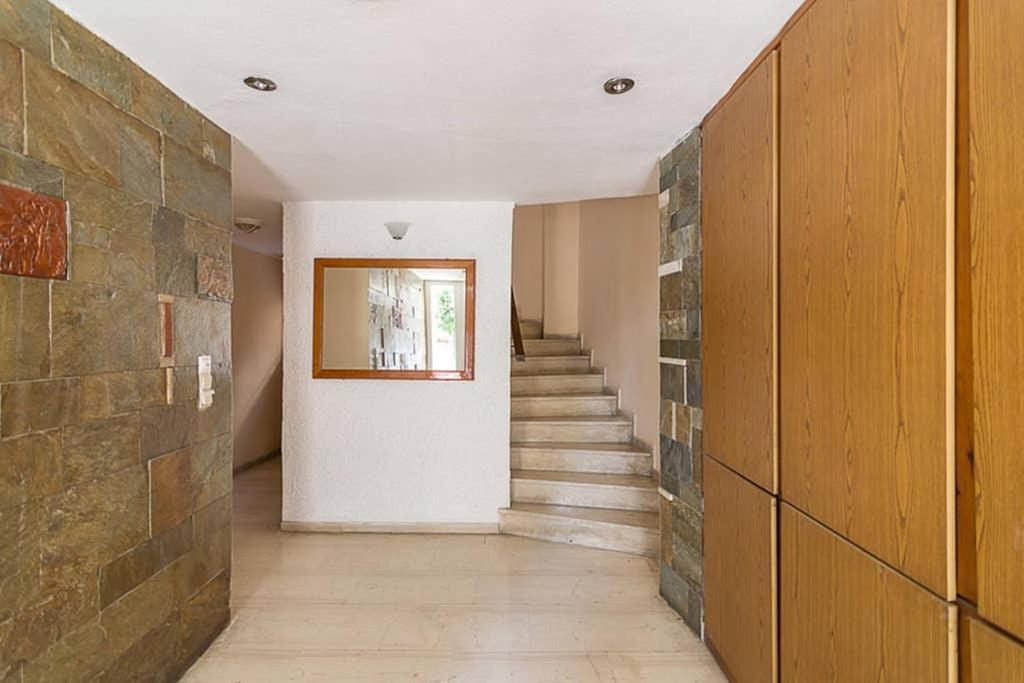 Cozy Flat With 1 Bedroom Next To Metro Station Athen Eksteriør billede